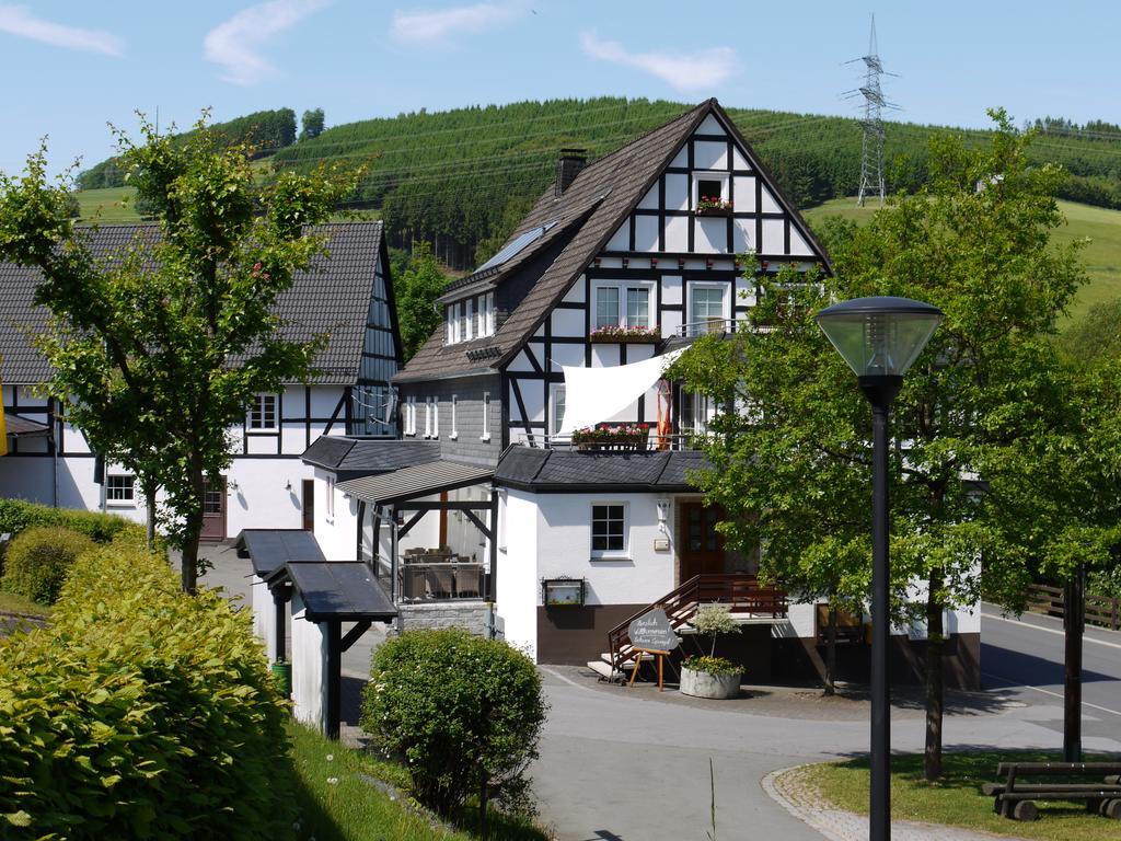 Gasthof Zur Post Schmallenberg Exterior photo